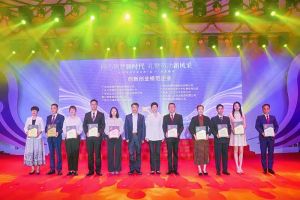 卓越再续 | 节前喜讯频传，365WM SPORTS集团获多项殊荣